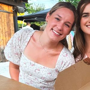 Meet your Posher, Marlis